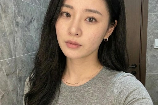 网红直播卖惨翻车虚假深情割韭菜这出戏演砸了！
